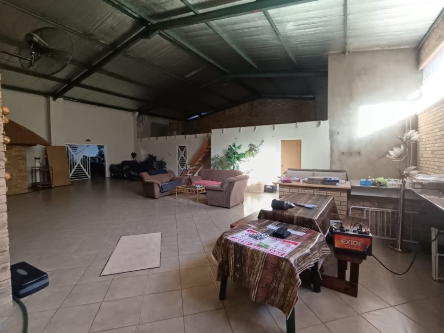 4 Bedroom Property for Sale in Mooinooi North West